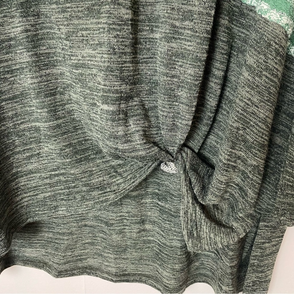 Umgee NWT Color Block Striped Front Knotted Hem T… - image 3